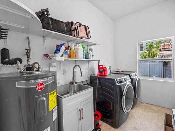 5750 SW 67th Ave, Miami FL 33143