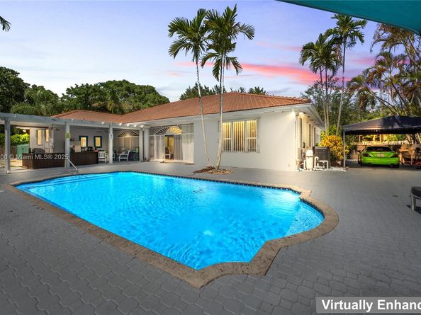 5750 SW 67th Ave, Miami FL 33143
