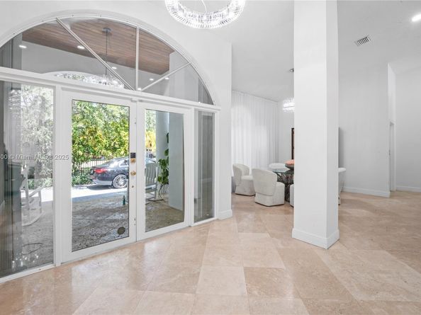 5750 SW 67th Ave, Miami FL 33143