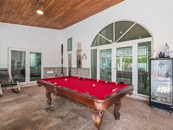 5750 SW 67th Ave, Miami FL 33143