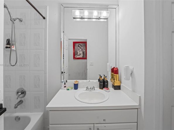 5750 SW 67th Ave, Miami FL 33143