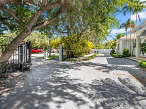 5750 SW 67th Ave, Miami FL 33143