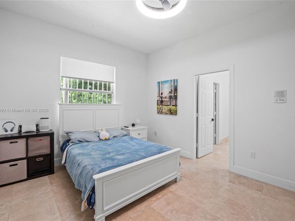 5750 SW 67th Ave, Miami FL 33143