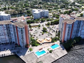 1301 NE Miami Gardens Dr 824W, Miami FL 33179