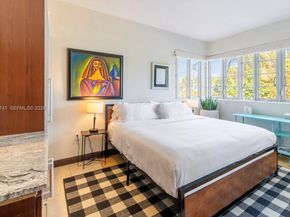 1036 Ocean Dr B201, Miami Beach FL 33139