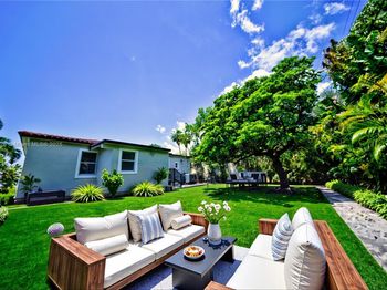 7 Montilla Ave