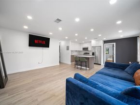 1889 NW 6th Ave, Pompano Beach FL 33060