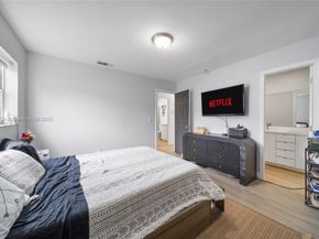 1889 NW 6th Ave, Pompano Beach FL 33060