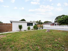 1889 NW 6th Ave, Pompano Beach FL 33060