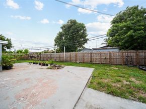 1889 NW 6th Ave, Pompano Beach FL 33060