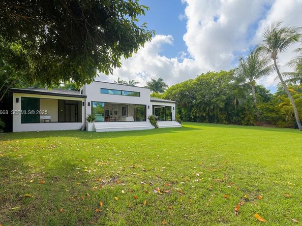 Undisclosed Address #A11923668, Miami FL 33138