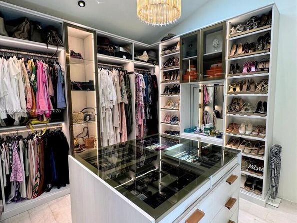 Undisclosed Address #A11923668, Miami FL 33138