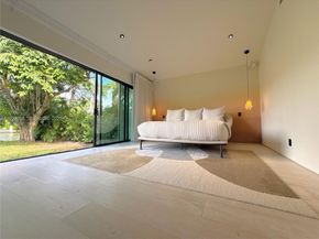 Undisclosed Address #A11923668, Miami FL 33138