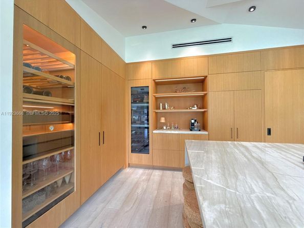 Undisclosed Address #A11923668, Miami FL 33138