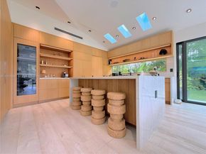 Undisclosed Address #A11923668, Miami FL 33138