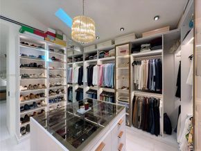 Undisclosed Address #A11923668, Miami FL 33138