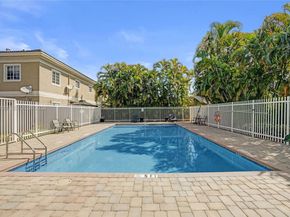 4812 Washington St 3, Hollywood FL 33021