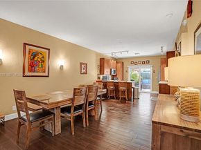 4812 Washington St 3, Hollywood FL 33021