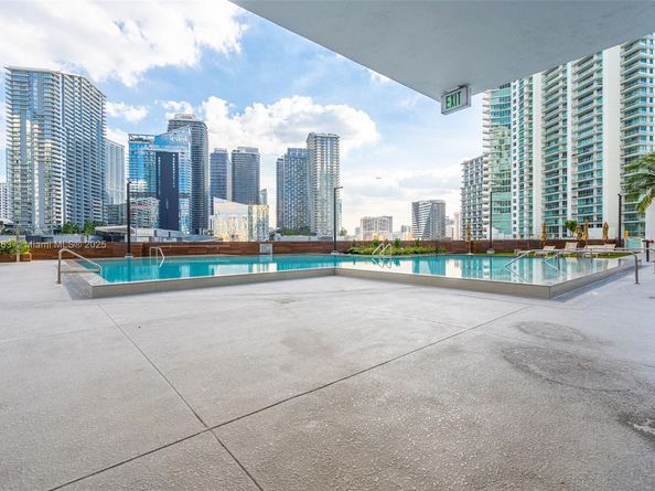 350 S Miami Ave 1601, Miami FL 33130