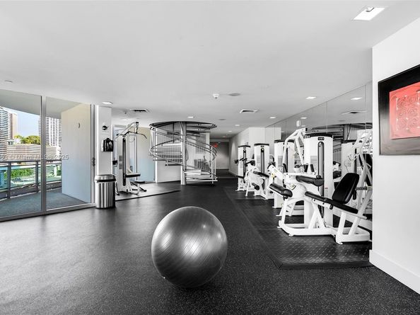 350 S Miami Ave 1601, Miami FL 33130