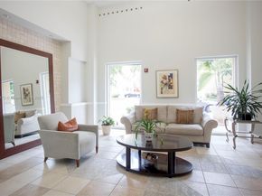50 Menores Ave 732, Coral Gables FL 33134