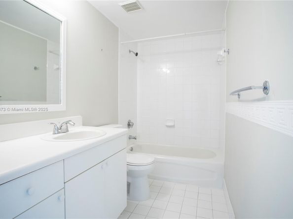 50 Menores Ave 732, Coral Gables FL 33134