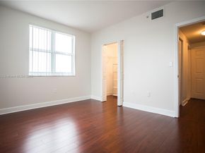 50 Menores Ave 732, Coral Gables FL 33134