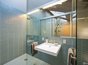 Undisclosed Address #426128147, San Francisco CA 94103
