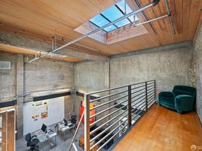 Undisclosed Address #426128147, San Francisco CA 94103