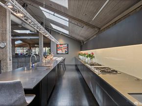 Undisclosed Address #426128147, San Francisco CA 94103