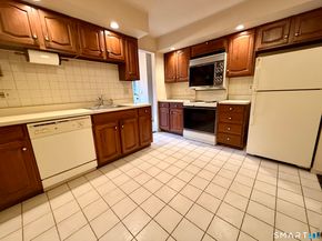 125 Warner Hill Road 14, Stratford CT 06614