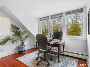 98 Comstock Hill Avenue, Norwalk CT 06850