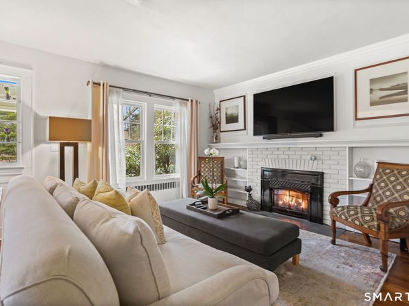 98 Comstock Hill Avenue, Norwalk CT 06850