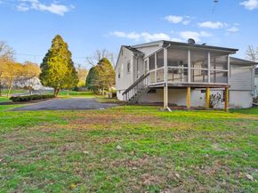 132 Toll House Lane, Fairfield CT 06825