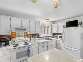 10 N Hearthstone Drive, Bethel CT 06801