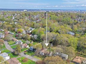 89 Random Road, Fairfield CT 06825