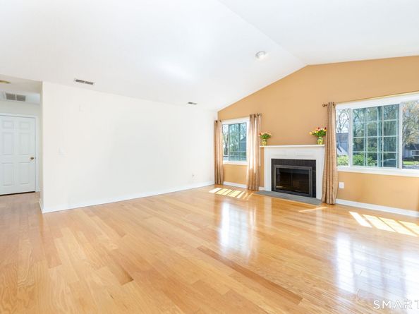 85 Gate Ridge Road 85, Fairfield CT 06825