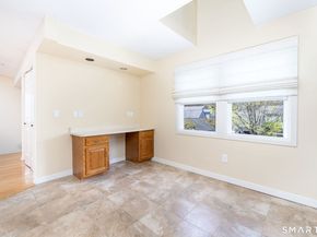 85 Gate Ridge Road 85, Fairfield CT 06825