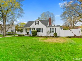 10 Millspaugh Drive, Fairfield CT 06824
