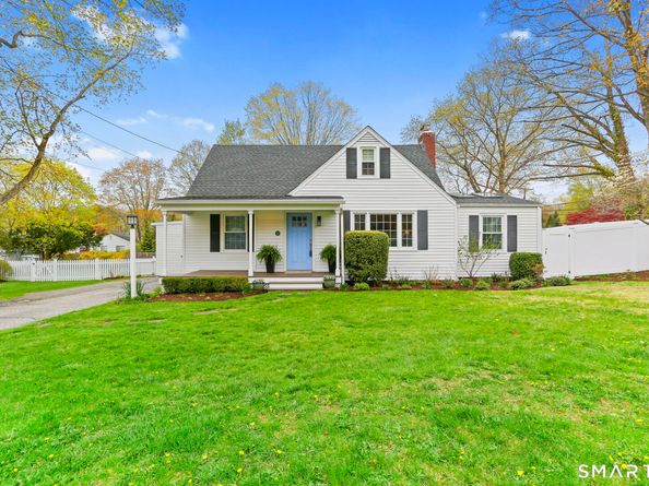 10 Millspaugh Drive, Fairfield CT 06824