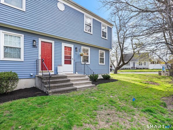1117 Black Rock Turnpike 1117, Fairfield CT 06825