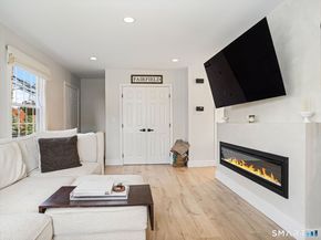 1117 Black Rock Turnpike 1117, Fairfield CT 06825
