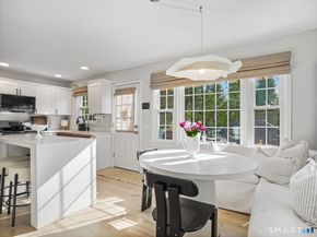 1117 Black Rock Turnpike 1117, Fairfield CT 06825