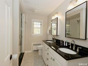 18 Head Of Meadow Road, Newtown CT 06470