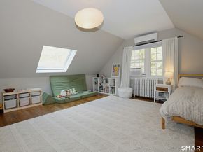 18 Head Of Meadow Road, Newtown CT 06470