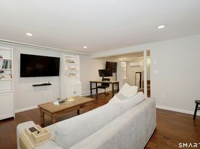 18 Head Of Meadow Road, Newtown CT 06470