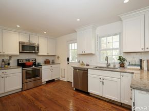 18 Head Of Meadow Road, Newtown CT 06470