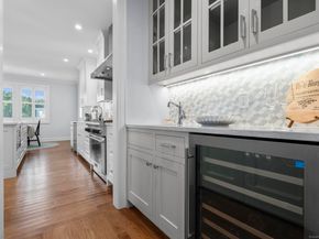 127 Paul Place, Fairfield CT 06824