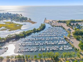 127 Paul Place, Fairfield CT 06824