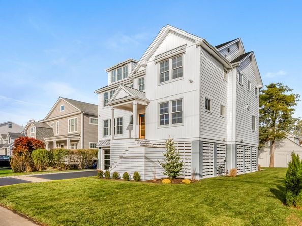 127 Paul Place, Fairfield CT 06824